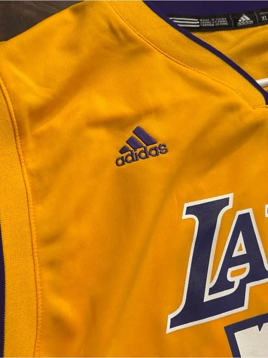 Adidas Kobe Bryant #24 Jersey Medium Los Angeles LA Lakers NBA NWT - Picture 6 of 9